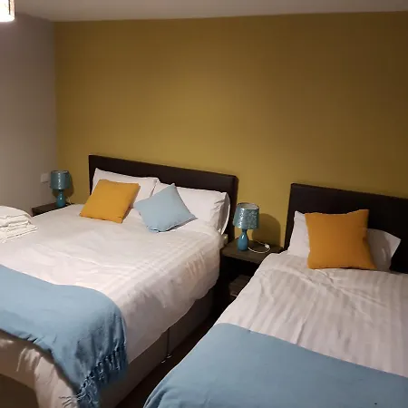 Lynch's On The Pier 3* 卡斯尔敦贝尔